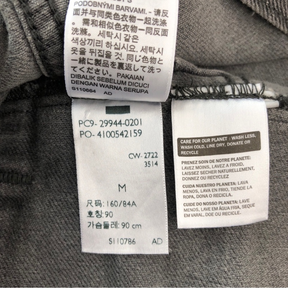 Levis NEW Women Trucker Happy Accident Jacket Size Medium Color Black - pockets - Picture 9 of 9